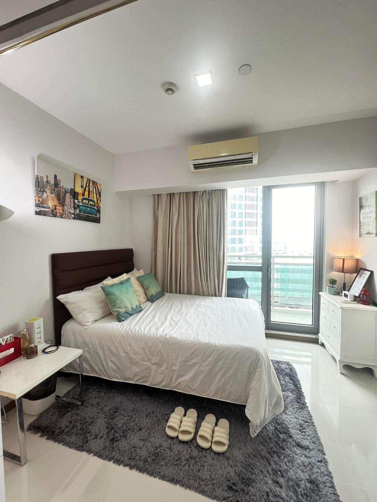 Sakura Apartment Manila Exterior photo